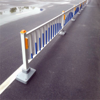 金色守護 市政道路交通安全護欄的重要性與選擇